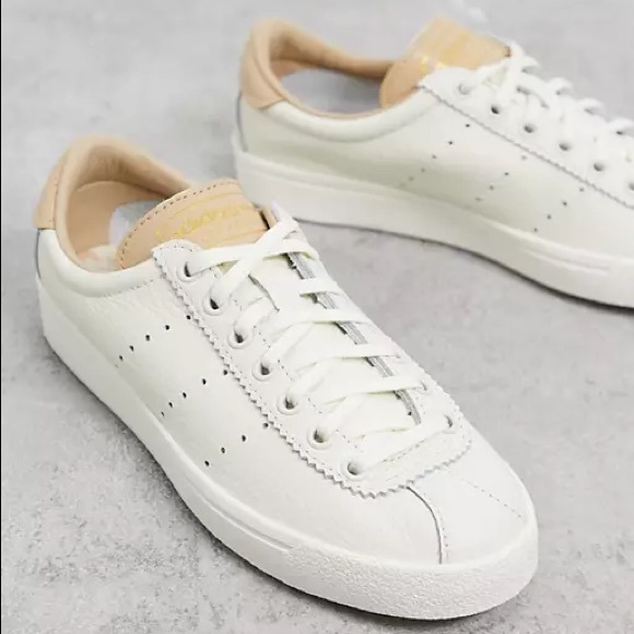 5⭐️ Rating - Adidas Originals Lacombe Sneakers ⬇️